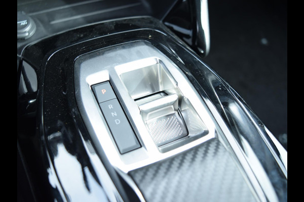 Peugeot 208 1.2 Hybrid 110 e-DCS6 Business PARKEERSENSOREN MET CAMERA | DONKER GETINT GLAS | AIRCO | DEMO