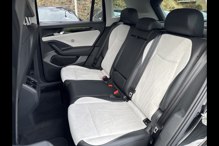 Volkswagen Tiguan 1.5 eHybrid 272PK PHEV ELEGANCE ALCANTARA/NAVI/360°CAMERA/TREKHAAK