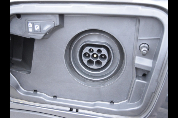 Peugeot 3008 1.6 plug-in Hybrid 195 Allure PARKEERSENSOREN MET CAMERA | CLIMATE CONTROL | CRUISE CONTROL | DEMO