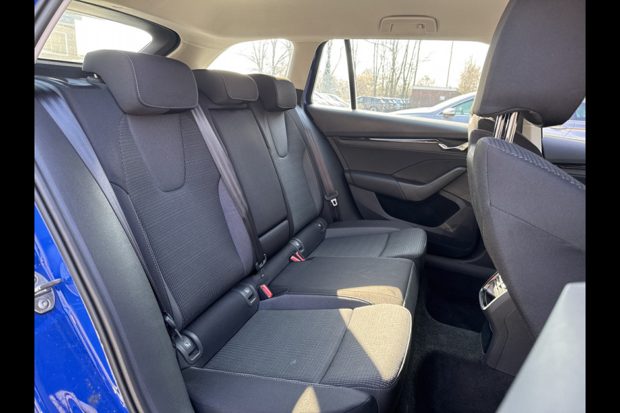 Škoda Octavia Combi TSI iV 204PK PHEV BUSINESS EDITION VIRTUAL/CRUISE/CARPLAY