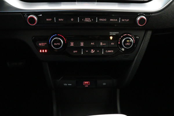 Kia e-Niro D.LINE*64 kWh*3FASE*CARPLAY*CAM*NAVI*ECC*LANE-ASS