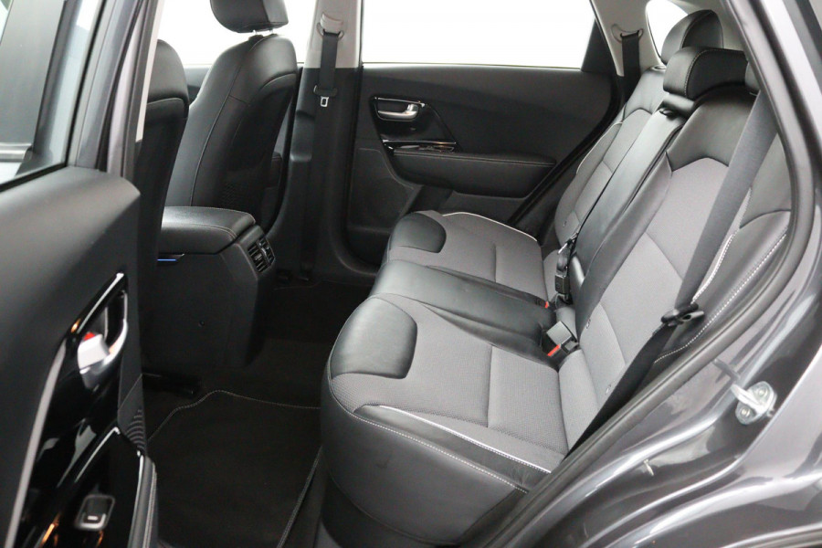 Kia e-Niro D.LINE*64 kWh*3FASE*CARPLAY*CAM*NAVI*ECC*LANE-ASS