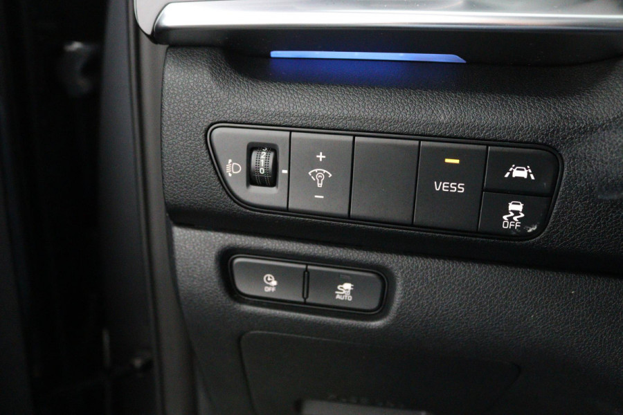 Kia e-Niro D.LINE*64 kWh*3FASE*CARPLAY*CAM*NAVI*ECC*LANE-ASS