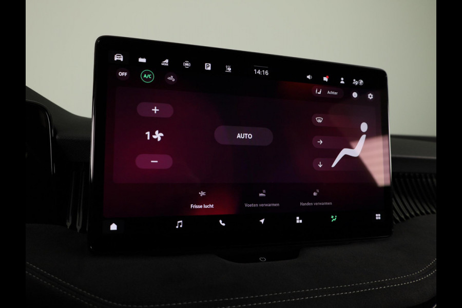 Škoda Superb Combi Sportline Business PHEV 1.5 TSI 204 pk 6 versn. DSG | Panoramadak, elektrisch bedienbaar | Trekhaak, wegklapbaar | Travel Assist Plus Sportline | Dynamic Chassis Control Pakket | CANTON Soundsystem | Lichtmetalen velgen 19 inch Aniara Aero zilver