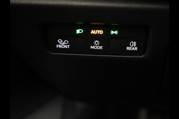 Škoda Superb Combi Sportline Business PHEV 1.5 TSI 204 pk 6 versn. DSG | Panoramadak, elektrisch bedienbaar | Trekhaak, wegklapbaar | Travel Assist Plus Sportline | Dynamic Chassis Control Pakket | CANTON Soundsystem | Lichtmetalen velgen 19 inch Aniara Aero zilver