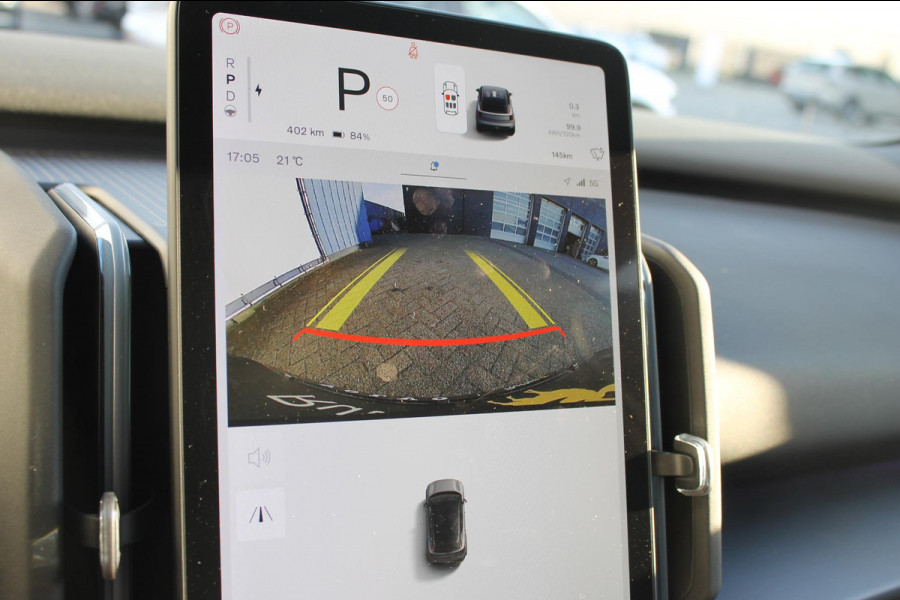 Volvo EX30 Single Motor Extended Range Plus 69 kWh Google Services / 19" lichtmetalen velgen / Parkeer sensoren voor en achter met parkeercamera achter / Adaptieve Cruise Control