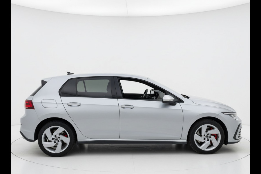 Volkswagen Golf GTE 245PK DSG HYBRID SPORT CAMERA/NAVI/IQ-LIGHT/HEAD-UP/SFEERVERL.