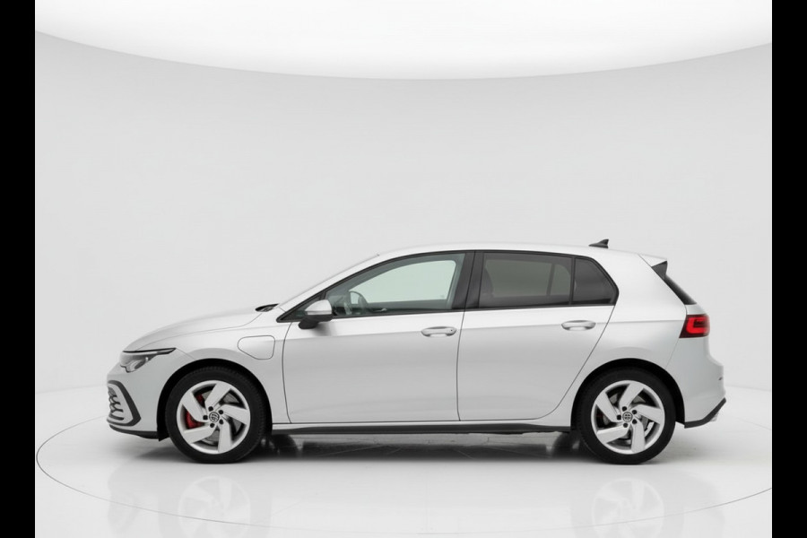 Volkswagen Golf GTE 245PK DSG HYBRID SPORT CAMERA/NAVI/IQ-LIGHT/HEAD-UP/SFEERVERL.