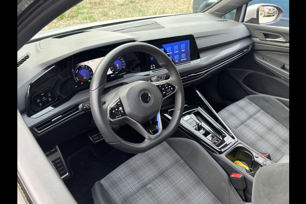Volkswagen Golf GTE 245PK DSG HYBRID SPORT CAMERA/NAVI/IQ-LIGHT/HEAD-UP/SFEERVERL.