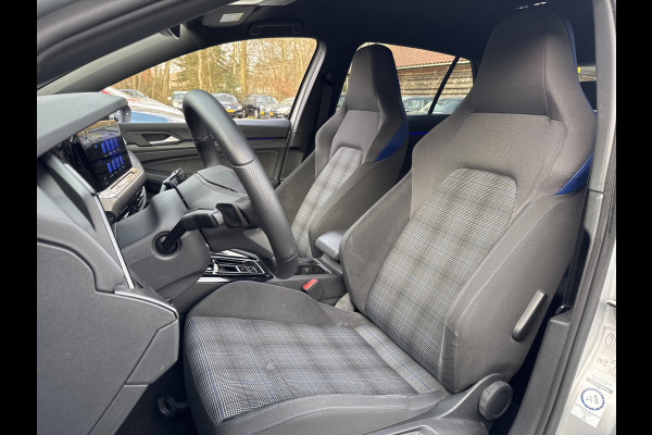 Volkswagen Golf GTE 245PK DSG HYBRID SPORT CAMERA/NAVI/IQ-LIGHT/HEAD-UP/SFEERVERL.