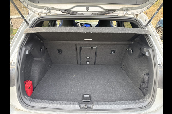 Volkswagen Golf GTE 245PK DSG HYBRID SPORT CAMERA/NAVI/IQ-LIGHT/HEAD-UP/SFEERVERL.