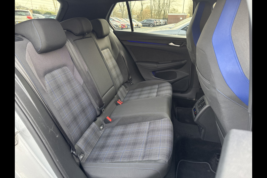 Volkswagen Golf GTE 245PK DSG HYBRID SPORT CAMERA/NAVI/IQ-LIGHT/HEAD-UP/SFEERVERL.