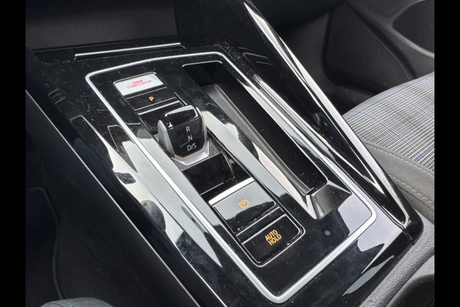 Volkswagen Golf GTE 245PK DSG HYBRID SPORT CAMERA/NAVI/IQ-LIGHT/HEAD-UP/SFEERVERL.