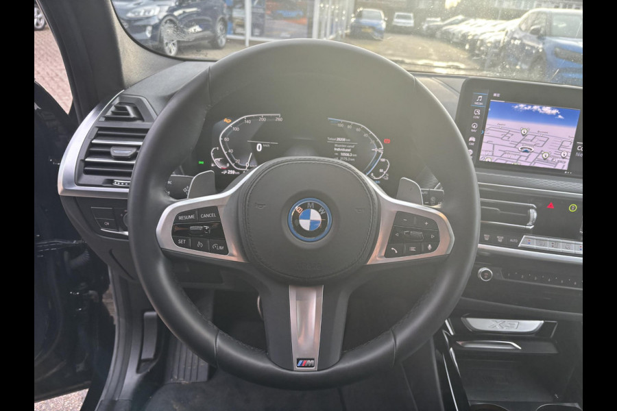 BMW X3 xDrive30e M Sport | Bellen voor bezichtiging | SCI | Plug-in Hybride | incl. BMW Service Inclusive (5 jaar/100.000 km) | M pakket | Harman Kardon | Sportstoelen | Elektrische stoelen met geheugenfunctie | 360 graden camera | Stoelverwarming | Keyless | Elektrische achterklep | Adaptive Led | High-beam Headlights Control | Head Up Display | Adaptief demping systeem