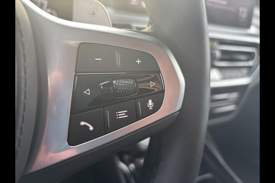 BMW X3 xDrive30e M Sport | Bellen voor bezichtiging | SCI | Plug-in Hybride | incl. BMW Service Inclusive (5 jaar/100.000 km) | M pakket | Harman Kardon | Sportstoelen | Elektrische stoelen met geheugenfunctie | 360 graden camera | Stoelverwarming | Keyless | Elektrische achterklep | Adaptive Led | High-beam Headlights Control | Head Up Display | Adaptief demping systeem