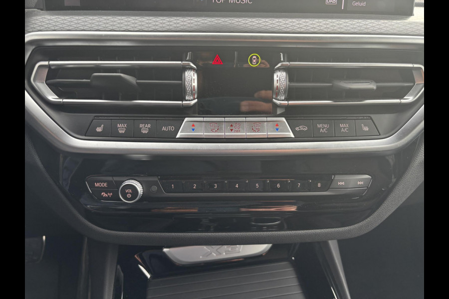 BMW X3 xDrive30e M Sport | Bellen voor bezichtiging | SCI | Plug-in Hybride | incl. BMW Service Inclusive (5 jaar/100.000 km) | M pakket | Harman Kardon | Sportstoelen | Elektrische stoelen met geheugenfunctie | 360 graden camera | Stoelverwarming | Keyless | Elektrische achterklep | Adaptive Led | High-beam Headlights Control | Head Up Display | Adaptief demping systeem
