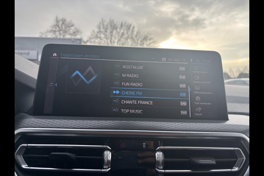 BMW X3 xDrive30e M Sport | Bellen voor bezichtiging | SCI | Plug-in Hybride | incl. BMW Service Inclusive (5 jaar/100.000 km) | M pakket | Harman Kardon | Sportstoelen | Elektrische stoelen met geheugenfunctie | 360 graden camera | Stoelverwarming | Keyless | Elektrische achterklep | Adaptive Led | High-beam Headlights Control | Head Up Display | Adaptief demping systeem