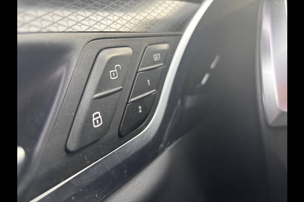 BMW X3 xDrive30e M Sport | Bellen voor bezichtiging | SCI | Plug-in Hybride | incl. BMW Service Inclusive (5 jaar/100.000 km) | M pakket | Harman Kardon | Sportstoelen | Elektrische stoelen met geheugenfunctie | 360 graden camera | Stoelverwarming | Keyless | Elektrische achterklep | Adaptive Led | High-beam Headlights Control | Head Up Display | Adaptief demping systeem