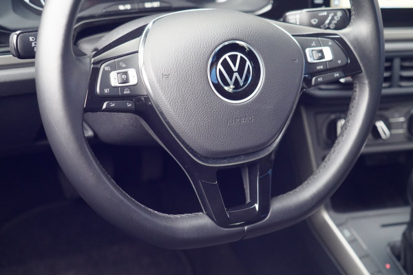 Volkswagen Polo 1.0 TSI R-Line Edition / 38dkm NAP / Facelift / Navi / Adaptieve Cruise / Automaat / NL-Auto