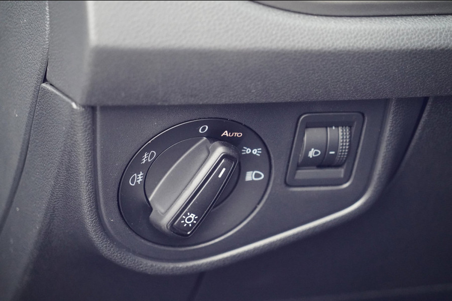 Volkswagen Polo 1.0 TSI R-Line Edition / 38dkm NAP / Facelift / Navi / Adaptieve Cruise / Automaat / NL-Auto