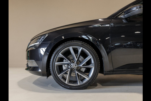 Škoda Superb Combi 1.5 TSI ACT Sportline Business / 150pk / Stoelverwarming / Elektrische stoelverstelling met geheugen /