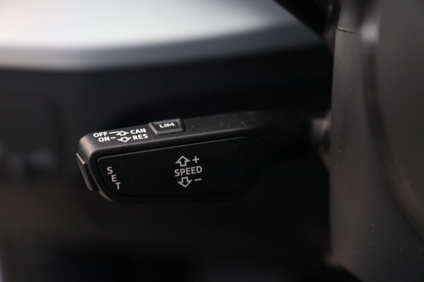 Audi Q2 1.4 TFSI ACT / PANODAK / VIRTUAL / KEYLESS / CARPLAY / STOELVERW