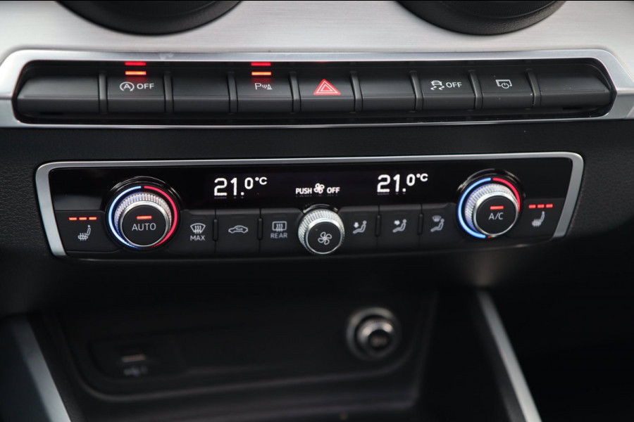 Audi Q2 1.4 TFSI ACT / PANODAK / VIRTUAL / KEYLESS / CARPLAY / STOELVERW
