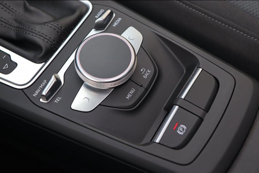 Audi Q2 1.4 TFSI ACT / PANODAK / VIRTUAL / KEYLESS / CARPLAY / STOELVERW