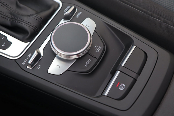 Audi Q2 1.4 TFSI ACT / PANODAK / VIRTUAL / KEYLESS / CARPLAY / STOELVERW