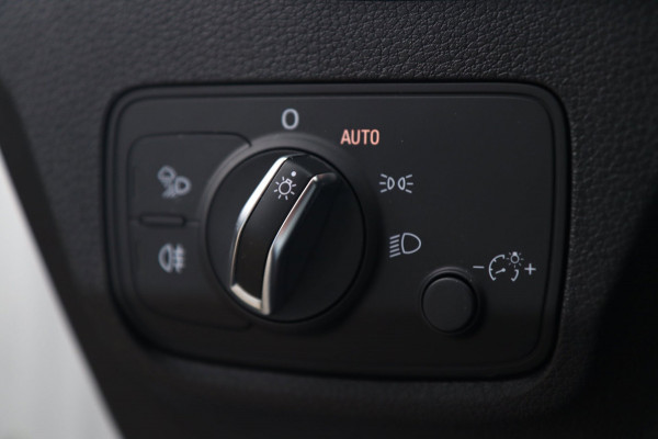 Audi Q2 1.4 TFSI ACT / PANODAK / VIRTUAL / KEYLESS / CARPLAY / STOELVERW