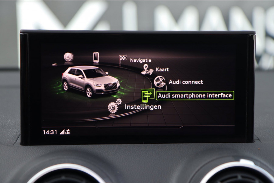 Audi Q2 1.4 TFSI ACT / PANODAK / VIRTUAL / KEYLESS / CARPLAY / STOELVERW