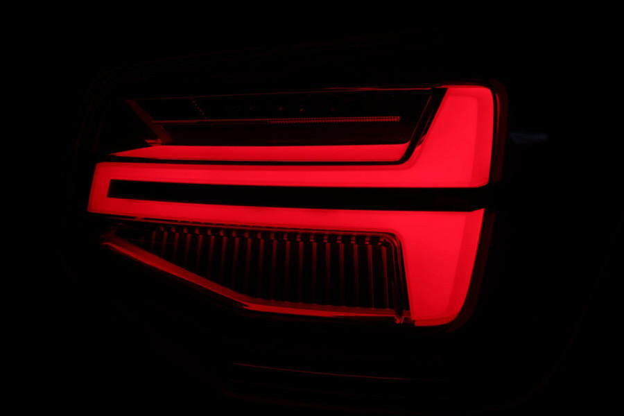 Audi Q2 1.4 TFSI ACT / PANODAK / VIRTUAL / KEYLESS / CARPLAY / STOELVERW