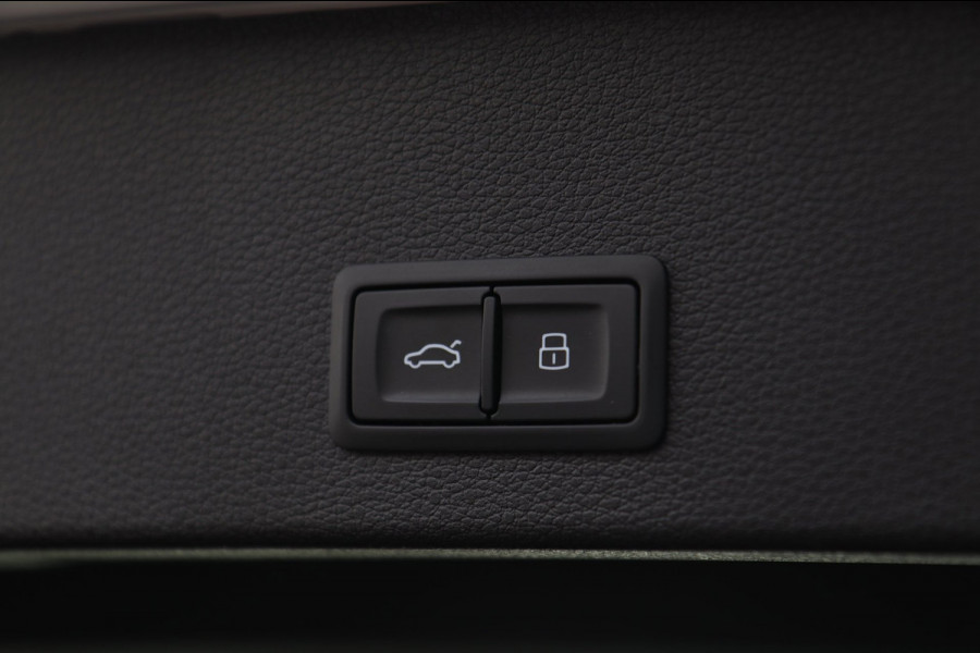 Audi Q2 1.4 TFSI ACT / PANODAK / VIRTUAL / KEYLESS / CARPLAY / STOELVERW