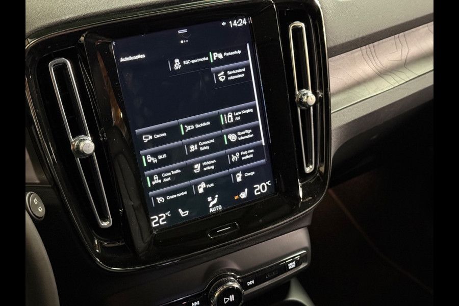 Volvo XC40 1.5 T4 Plug-in hybrid Ultimate Dark | Harman kardon | Pano | Stuur/Stoel verwarming | Camera