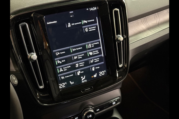 Volvo XC40 1.5 T4 Plug-in hybrid Ultimate Dark | Harman kardon | Pano | Stuur/Stoel verwarming | Camera