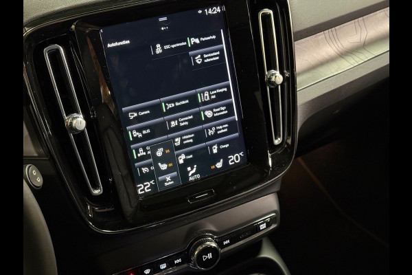 Volvo XC40 1.5 T4 Plug-in hybrid Ultimate Dark | Harman kardon | Pano | Stuur/Stoel verwarming | Camera