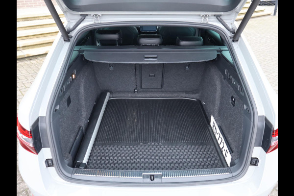 Škoda Superb Combi 1.4 TSI ACT 150 PK SPORTLINE DSG AUT. *STEEL GREY* + WEGKL. TREKHAAK | PANORAMA | 19 INCH | CANTON | ADAPTIVE CRUISE | ALCANTARA