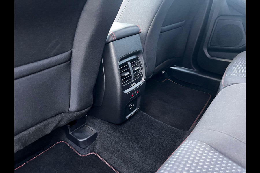 Ford Kuga 1.5 EcoBoost ST-Line 150pk | Winterpack | elektrisch bedienbare achterklep