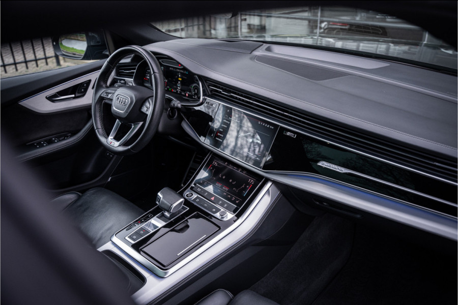 Audi Q8 55 TFSIe quattro Pro Line S ** Panodak ** Memory ** B&O ** Trekhaak