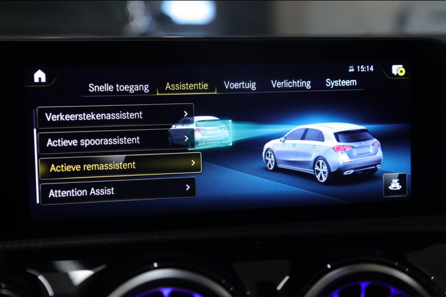 Mercedes-Benz A-Klasse 200 Business Solution AMG PANO/CAM/LANEASSIST/ACC/STOELVER/SFEERVER/VOL