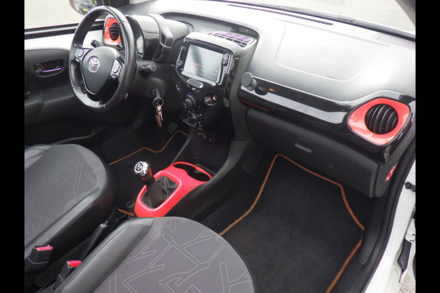 Toyota Aygo 1.0 VVT-i x-otic, Open Dak, Camera, NL/NAP, Compleet!