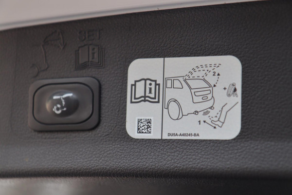 Ford Kuga 1.5 EcoBoost ST Line / PANODAK / KEYLESS / CAMERA / CARPLAY / STOEL+STUURVERW