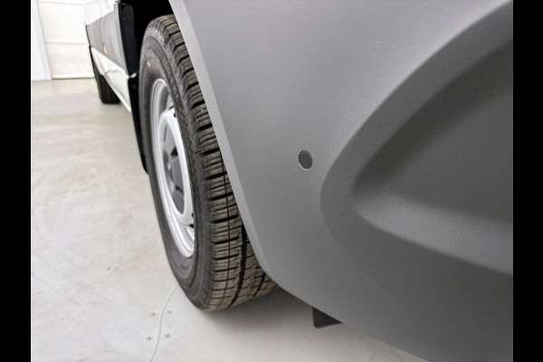 Mercedes-Benz Sprinter 319 1.9 CDI L2 Pro 3500kg Trekhaak Navigatie Parkeerpakket Carplay Betimmering BPM vrij Stoelverwarming