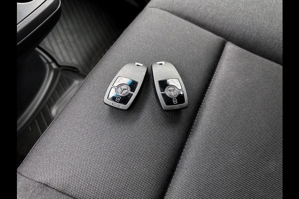 Mercedes-Benz Sprinter 319 1.9 CDI L2 Pro 3500kg Trekhaak Navigatie Parkeerpakket Carplay Betimmering BPM vrij Stoelverwarming