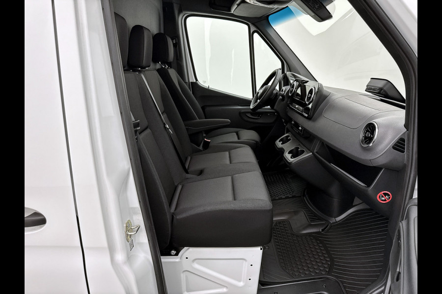 Mercedes-Benz Sprinter 319 1.9 CDI L2 Pro 3500kg Trekhaak Navigatie Parkeerpakket Carplay Betimmering BPM vrij Stoelverwarming