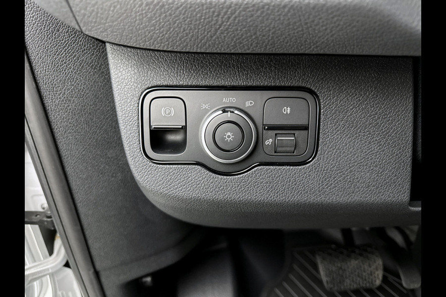Mercedes-Benz Sprinter 319 1.9 CDI L2 Pro 3500kg Trekhaak Navigatie Parkeerpakket Carplay Betimmering BPM vrij Stoelverwarming