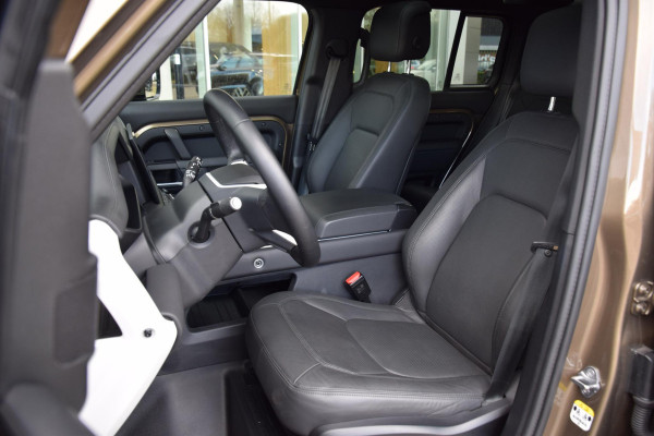 Land Rover Defender 110 P300e 110 X-Dynamic HSE