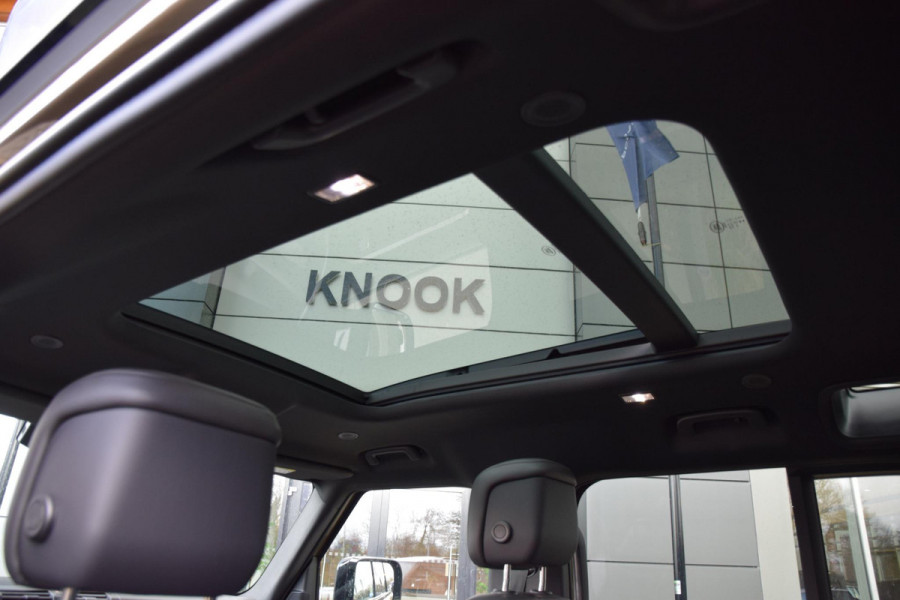 Land Rover Defender 110 P300e 110 X-Dynamic HSE