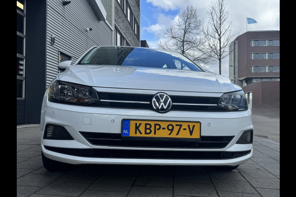 Volkswagen Polo 1.0 Trendline - Navigatie I Airco I PDC I LED I Nwe Sport velgen 18 inch I Veiligheid pakket I Trekhaak