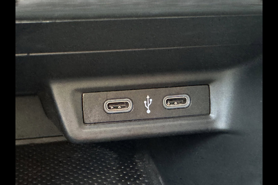 Volkswagen Polo 1.0 Trendline - Navigatie I Airco I PDC I LED I Nwe Sport velgen 18 inch I Veiligheid pakket I Trekhaak